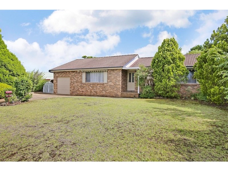 13 Dawson Avenue, Camden South NSW 2570