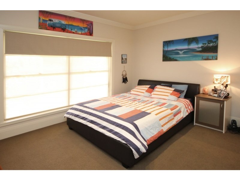 8 Stargard Crescent, Picton NSW 2571