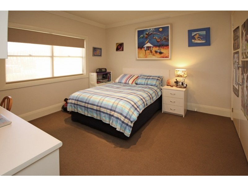 8 Stargard Crescent, Picton NSW 2571