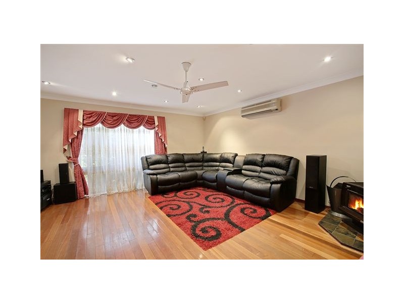 3 Harcourt Place, Eagle Vale NSW 2558