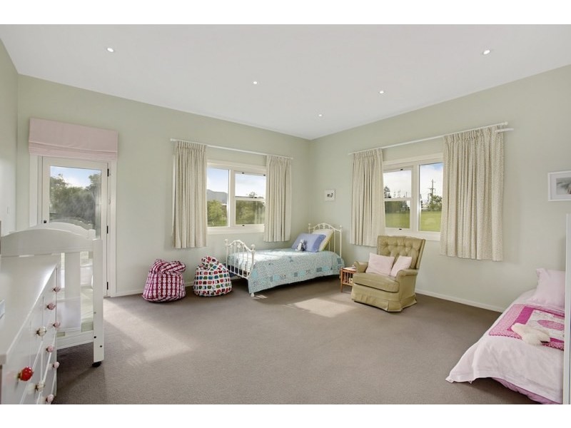 4 Crawford Creek Place, Razorback NSW 2571