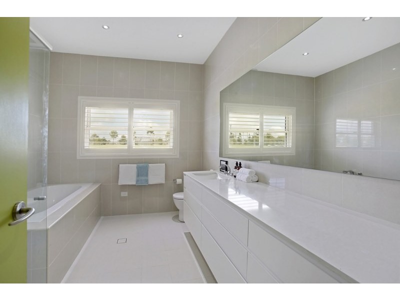 4 Crawford Creek Place, Razorback NSW 2571