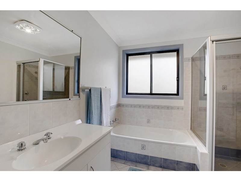 93 Downes Crescent, Currans Hill NSW 2567