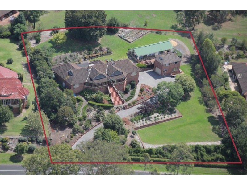 10 Camelot Close, Kirkham NSW 2570