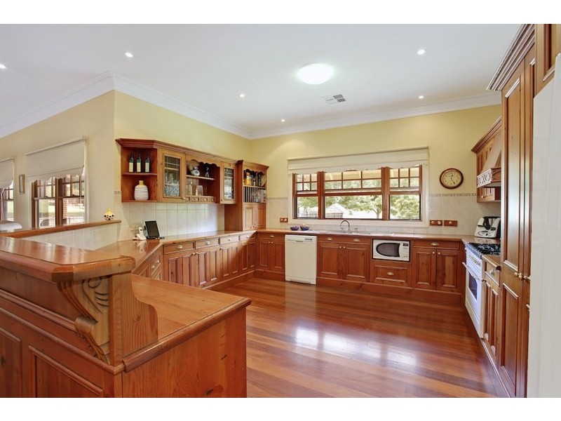 15 Equestrian Drive, Picton NSW 2571