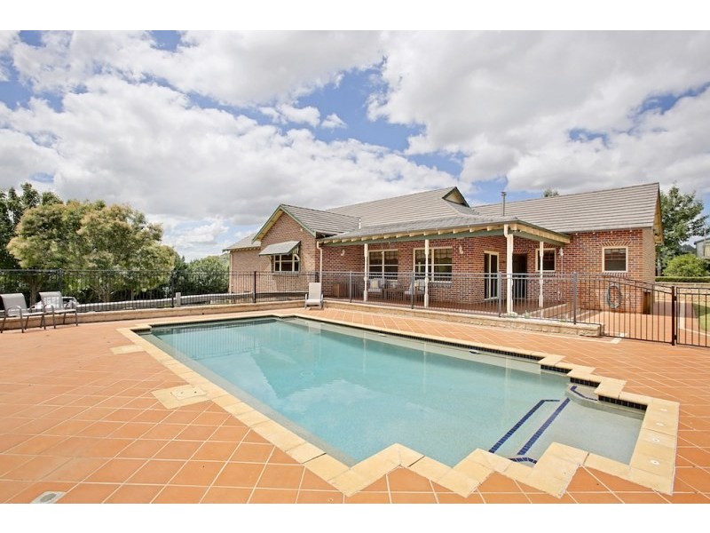 15 Equestrian Drive, Picton NSW 2571