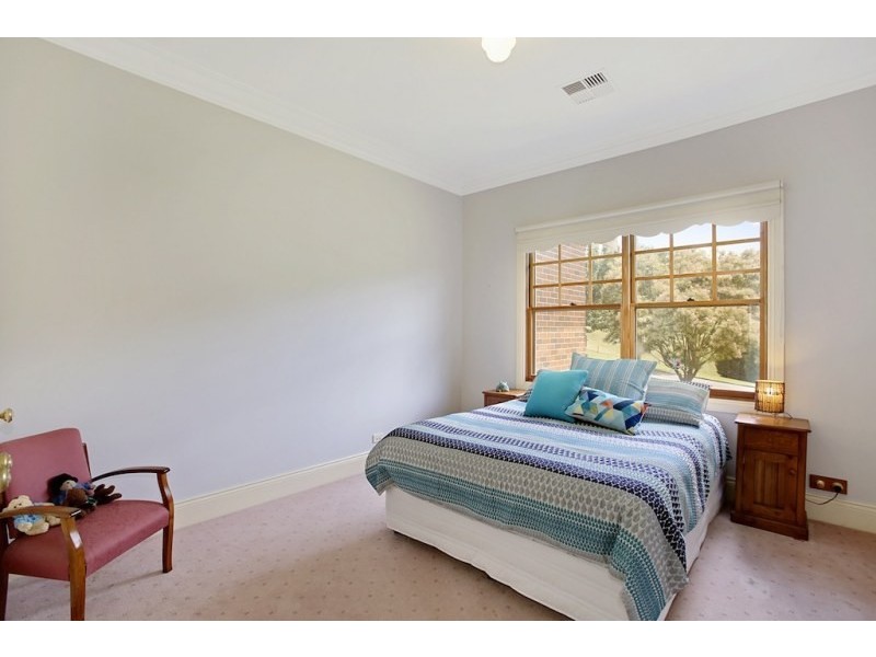 15 Equestrian Drive, Picton NSW 2571