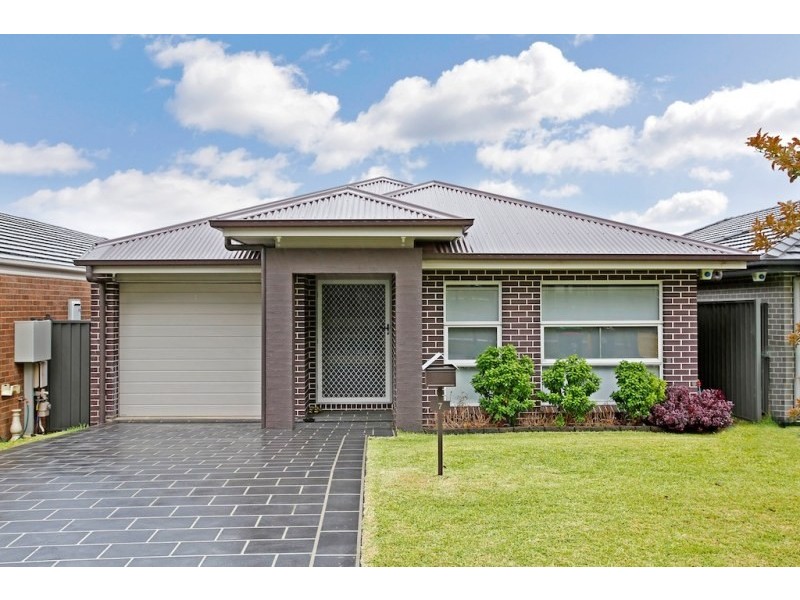 7 Butler Street, Gregory Hills NSW 2557