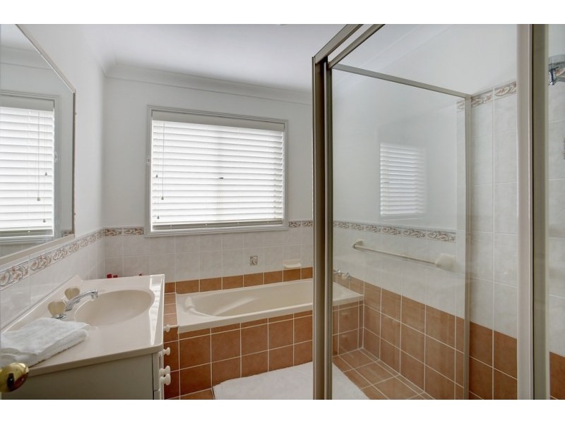 4 Buna Place, Mount Annan NSW 2567