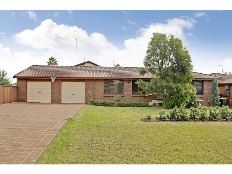 22 Wentworth Drive, Camden South NSW 2570