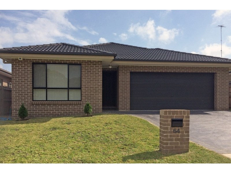 64 Hampshire Boulevard, Spring Farm NSW 2570
