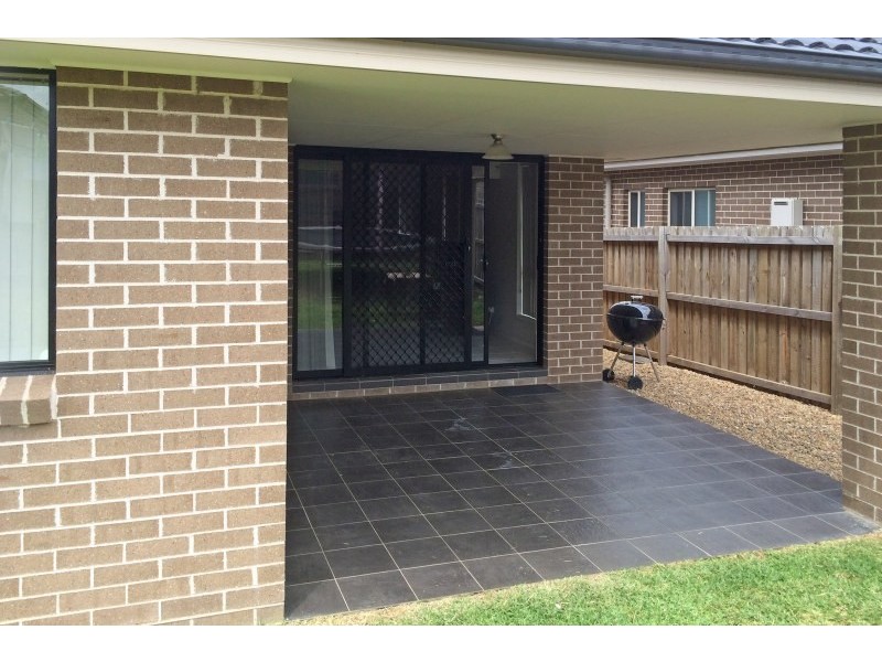 64 Hampshire Boulevard, Spring Farm NSW 2570