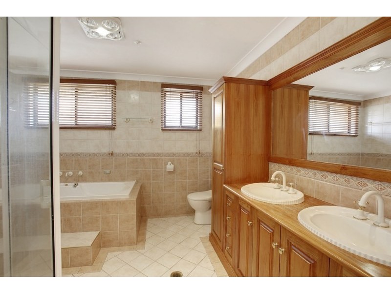 6 West Place, Camden South NSW 2570