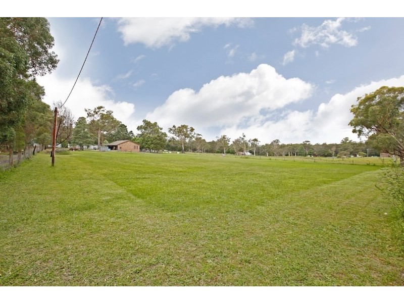 195 Thirlmere Way, Thirlmere NSW 2572