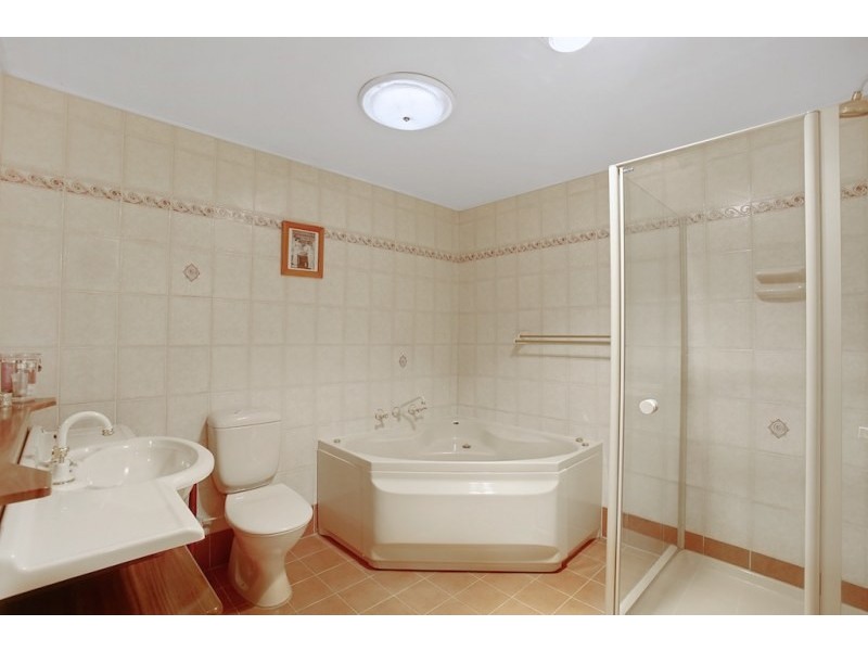 6 Guise Road, Bradbury NSW 2560