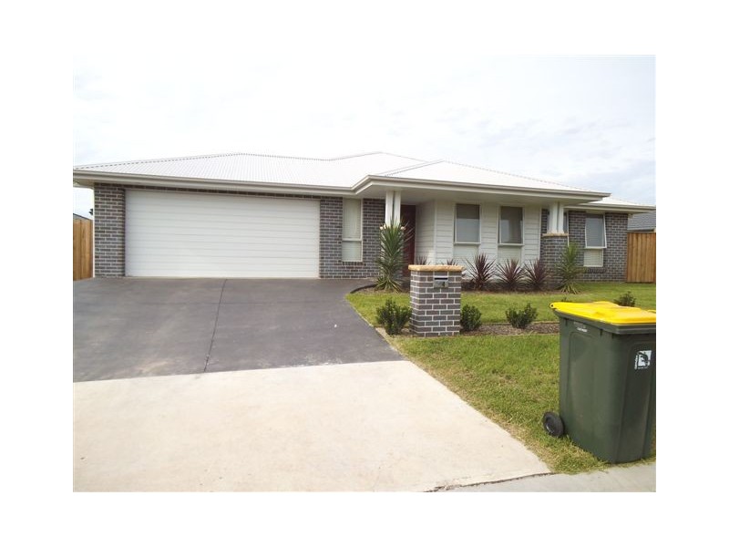 4 Horsley Circuit, Oran Park NSW 2570