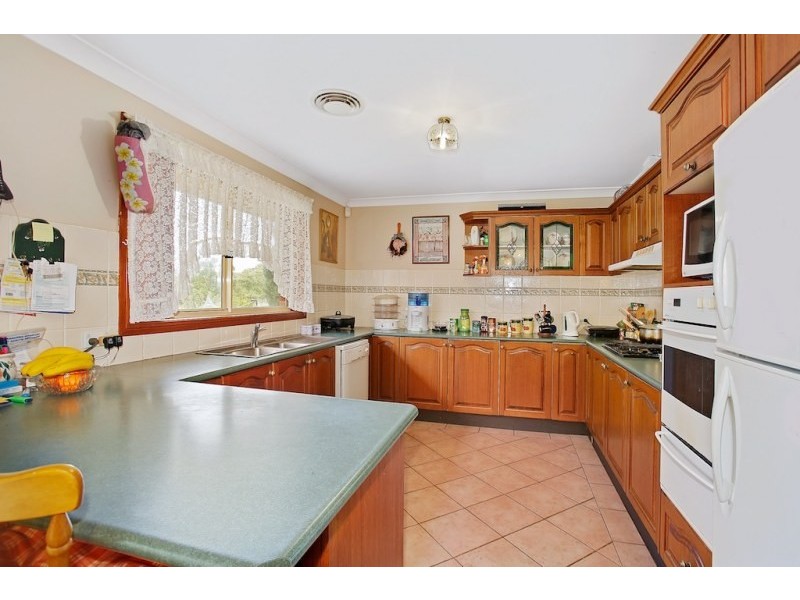 2 Stenhouse Drive, Mount Annan NSW 2567