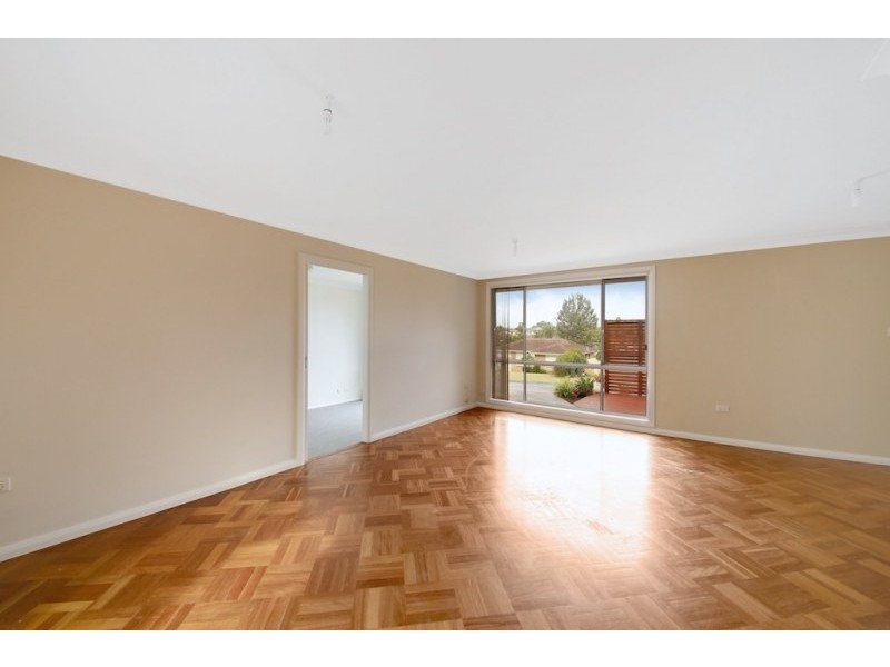 42 Boomerang Crescent, Raby NSW 2566