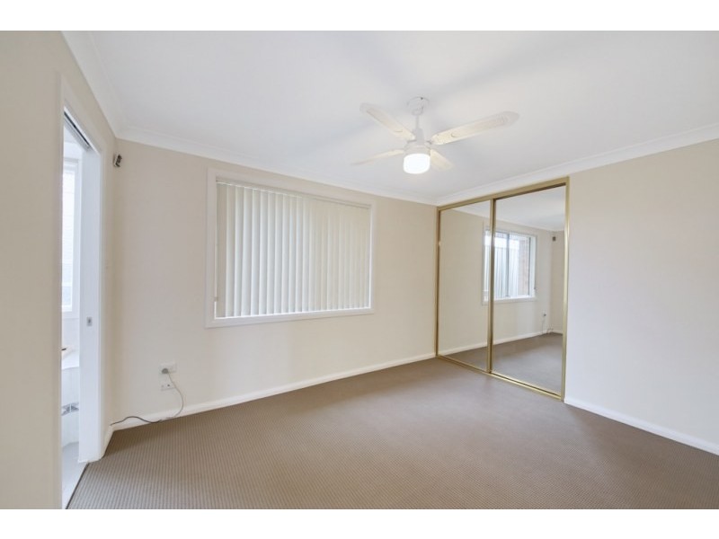 42 Boomerang Crescent, Raby NSW 2566