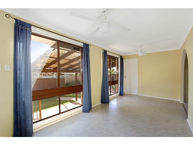 56 Mississippi Crescent, Kearns NSW 2558