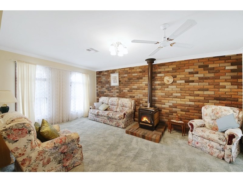 8 Hispano Place, Ingleburn NSW 2565
