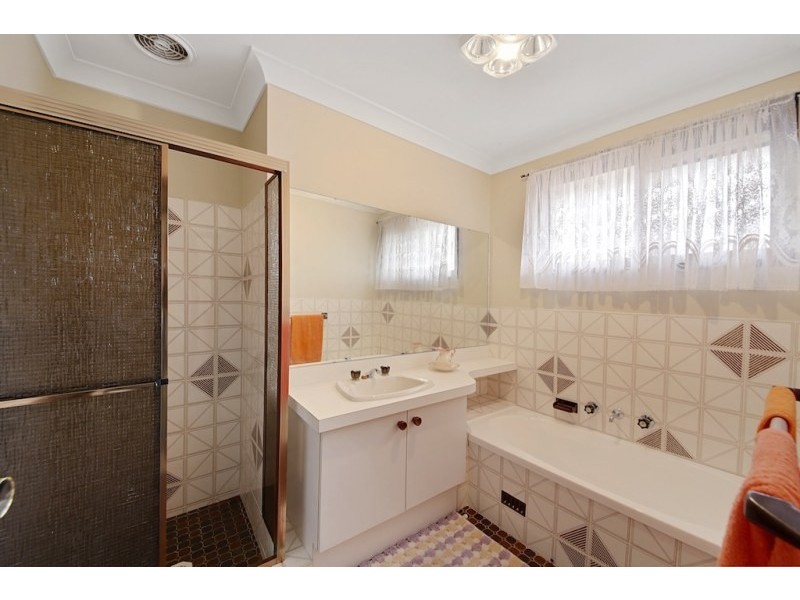 8 Hispano Place, Ingleburn NSW 2565