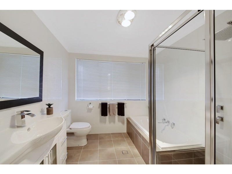 1/14 Westmoreland Road, Minto NSW 2566