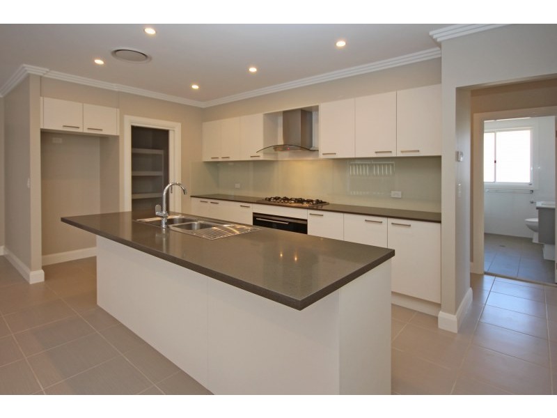 42 Rosella Circuit, Gregory Hills NSW 2557