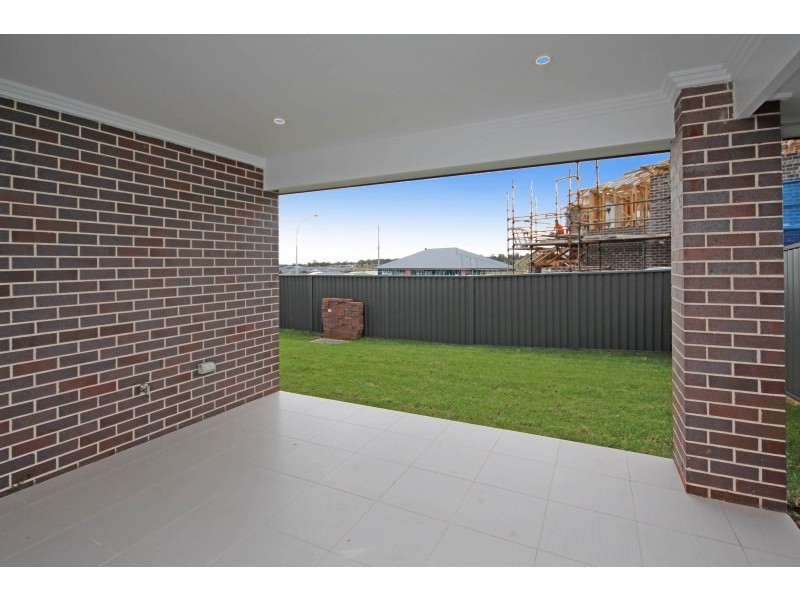 42 Rosella Circuit, Gregory Hills NSW 2557