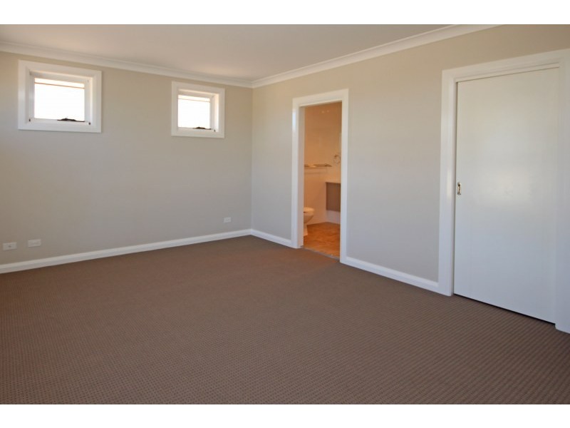 42 Rosella Circuit, Gregory Hills NSW 2557