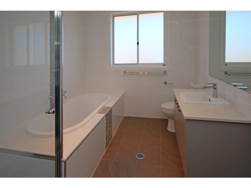 42 Rosella Circuit, Gregory Hills NSW 2557