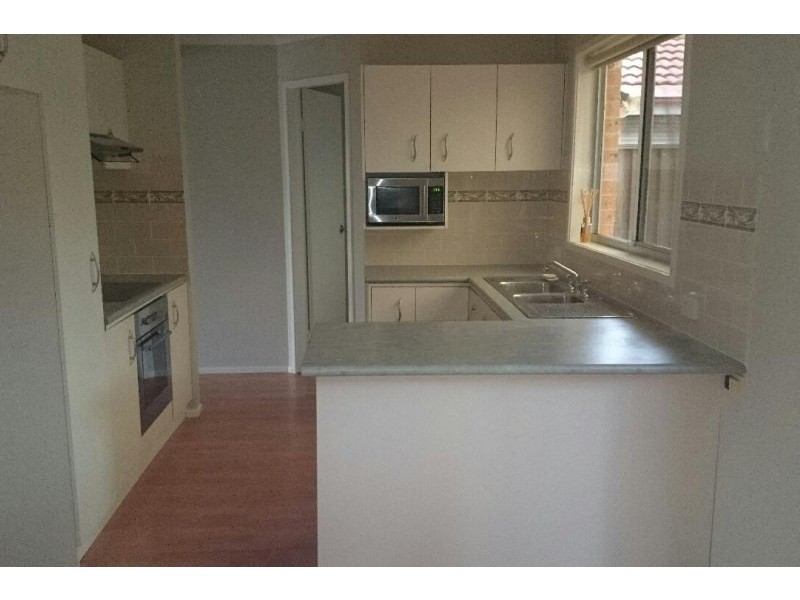10/11 Mundarda Place, St Helens Park NSW 2560