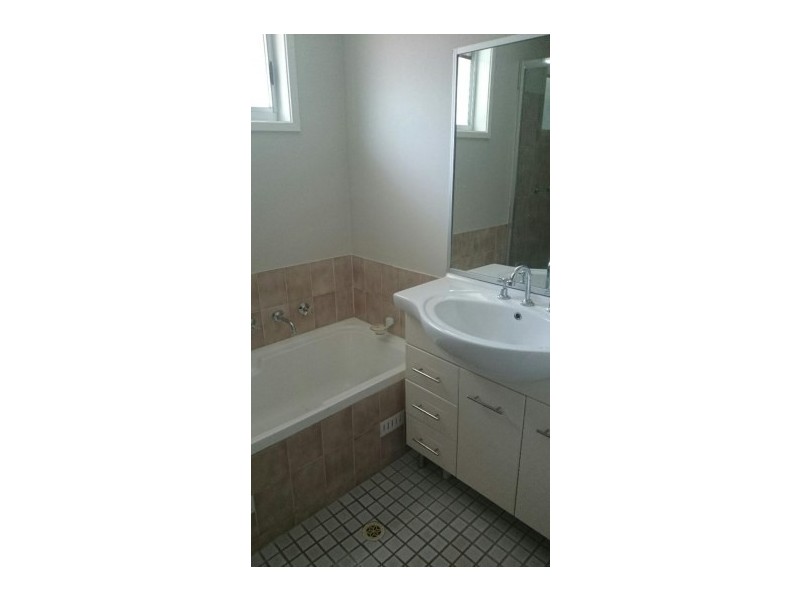 10/11 Mundarda Place, St Helens Park NSW 2560