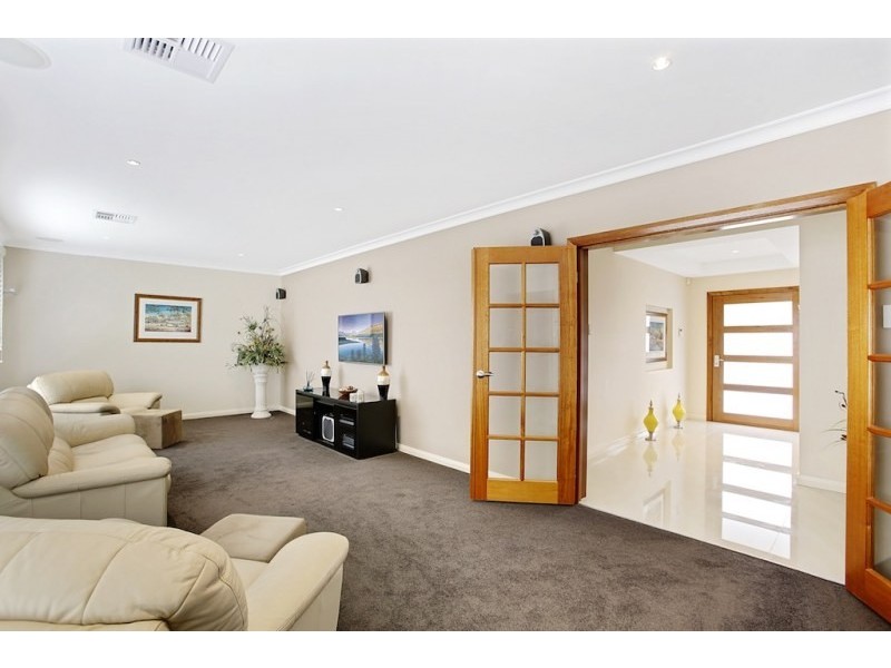 1 Bengal Crescent, Elderslie NSW 2570