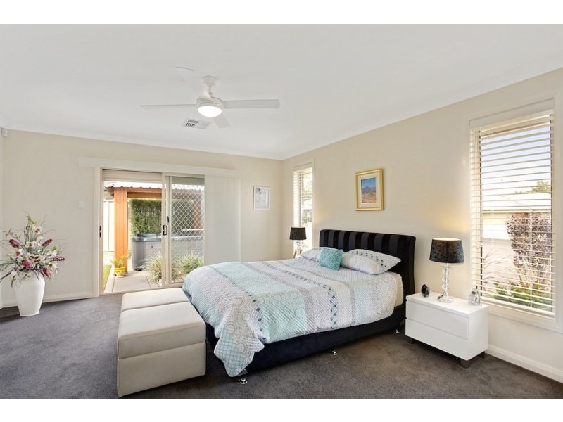 1 Bengal Crescent, Elderslie NSW 2570