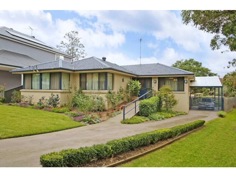 1 Macquarie Avenue, Camden NSW 2570