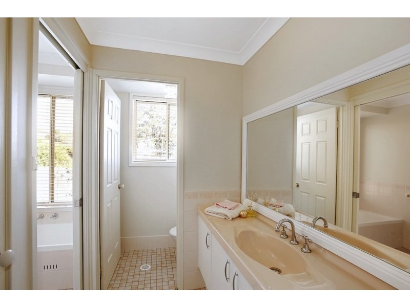 22 North Vanderville Street, The Oaks NSW 2570