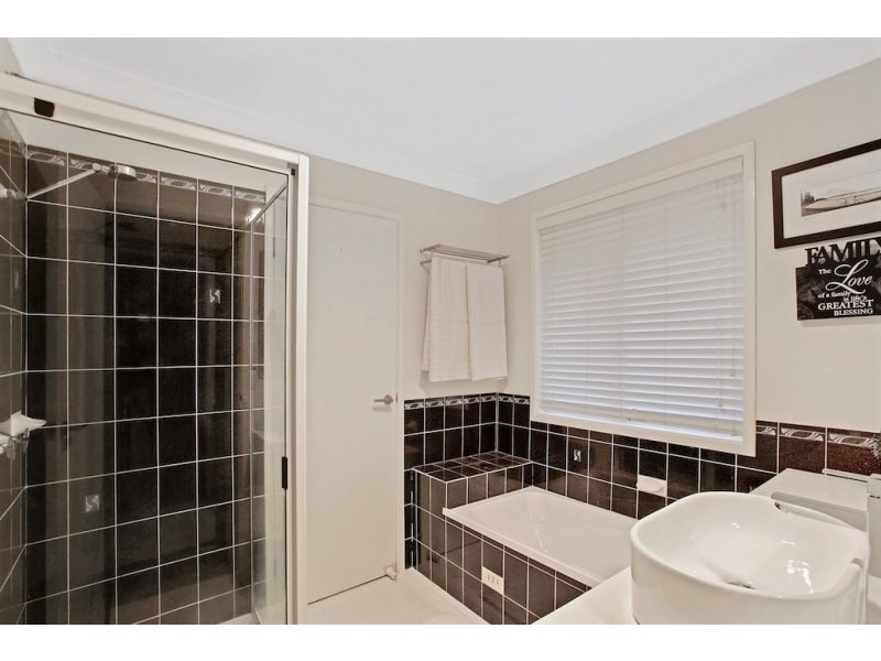 2 Wardle Close, Currans Hill NSW 2567