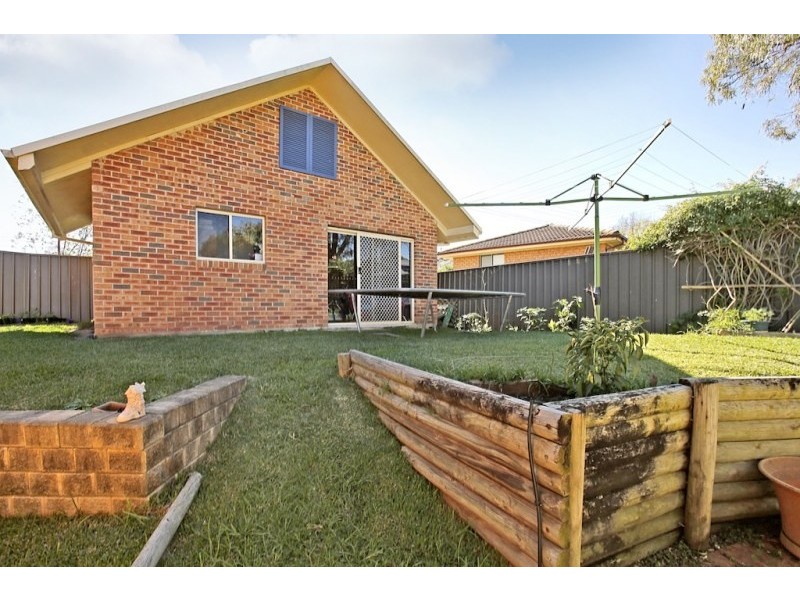 10 Dominish Crescent, Camden South NSW 2570