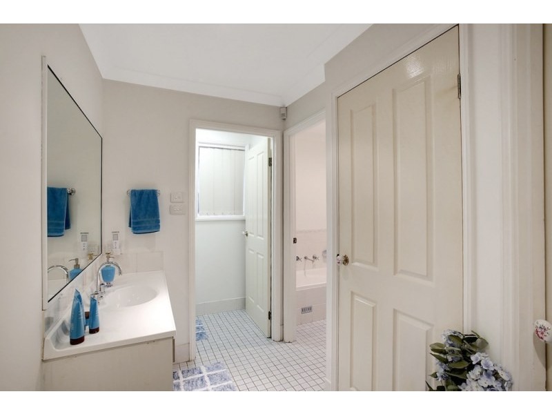 2/68 Doncaster Avenue, Narellan NSW 2567