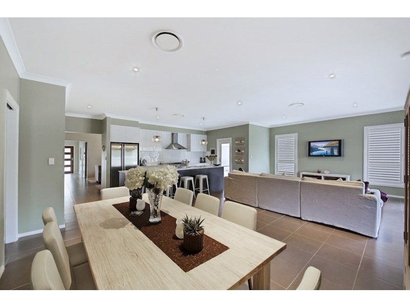 39 Hawthorne Circuit, Harrington Park NSW 2567