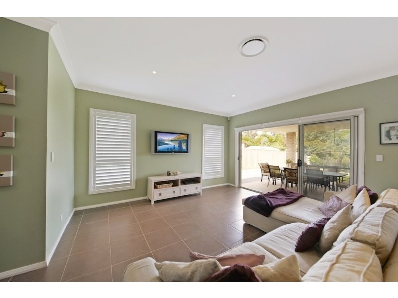 39 Hawthorne Circuit, Harrington Park NSW 2567