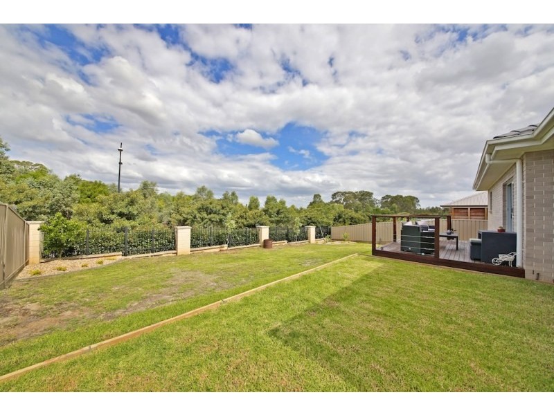 39 Hawthorne Circuit, Harrington Park NSW 2567