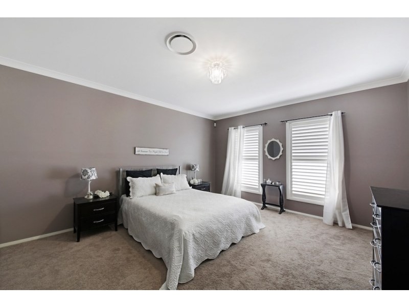 39 Hawthorne Circuit, Harrington Park NSW 2567