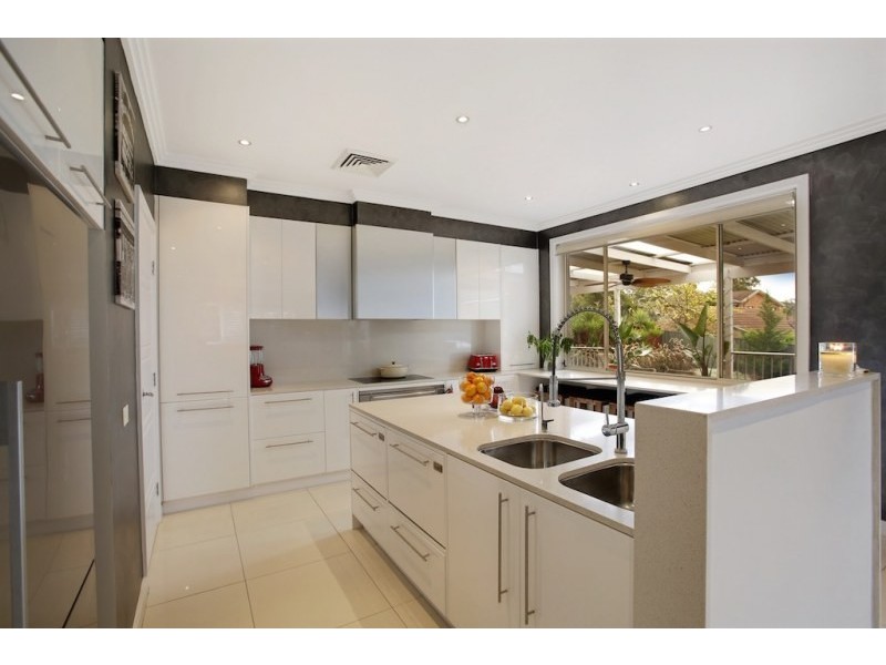 8 Hillier Close, Camden Park NSW 2570