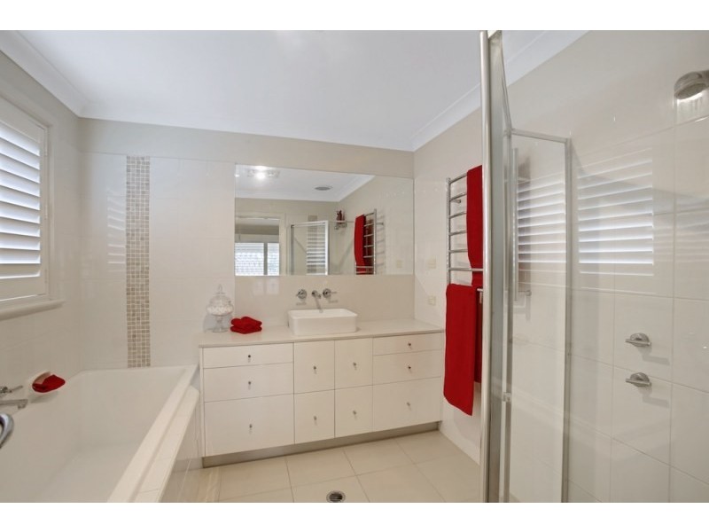 8 Hillier Close, Camden Park NSW 2570