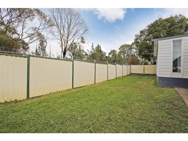 26 Frontignan Street, Eschol Park NSW 2558