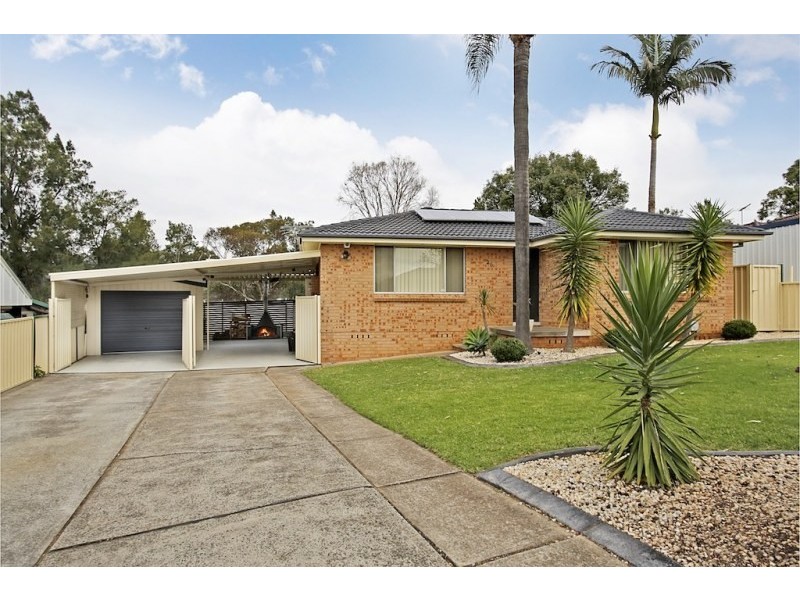 26 Frontignan Street, Eschol Park NSW 2558