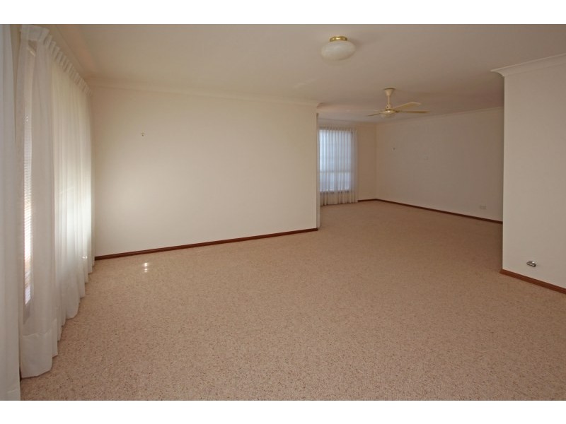 5 Buttercup Place, Mount Annan NSW 2567