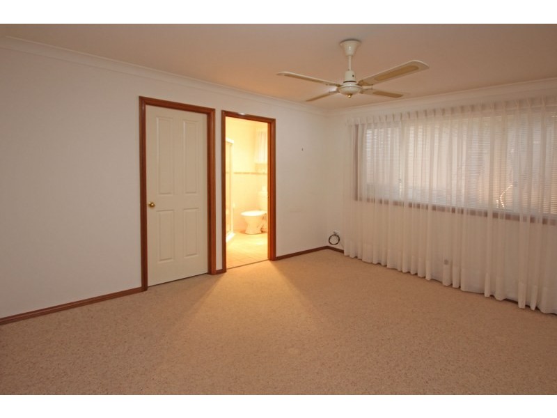 5 Buttercup Place, Mount Annan NSW 2567